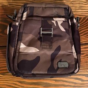 Lug Can Can Crossbody in Camo